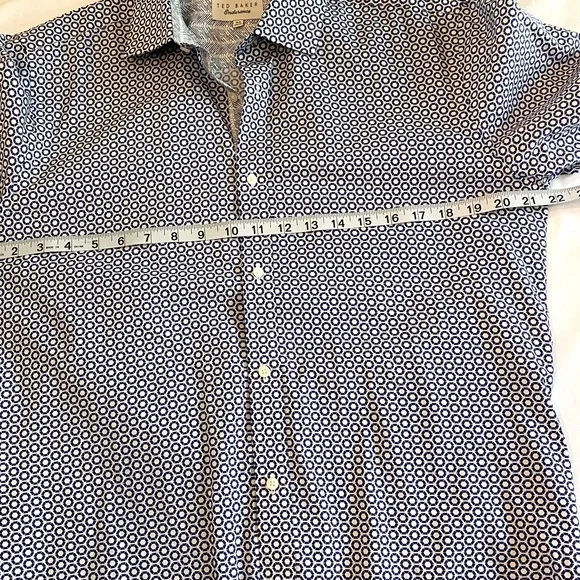 Ted Baker Endurance Navy Blue/White Geometric Flip Cuff Long Sleeve Shirt 15.5 - Picture 6 of 7